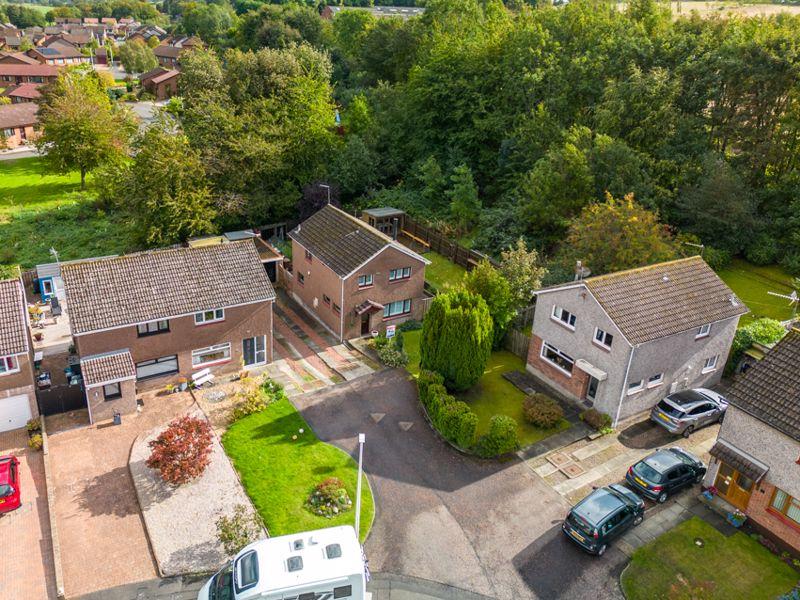 Carse Knowe, Linlithgow 3 bed detached house £345,000