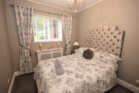 2 bedroom flat for sale - St Marks Close, Bexhill, East Sussex, TN39