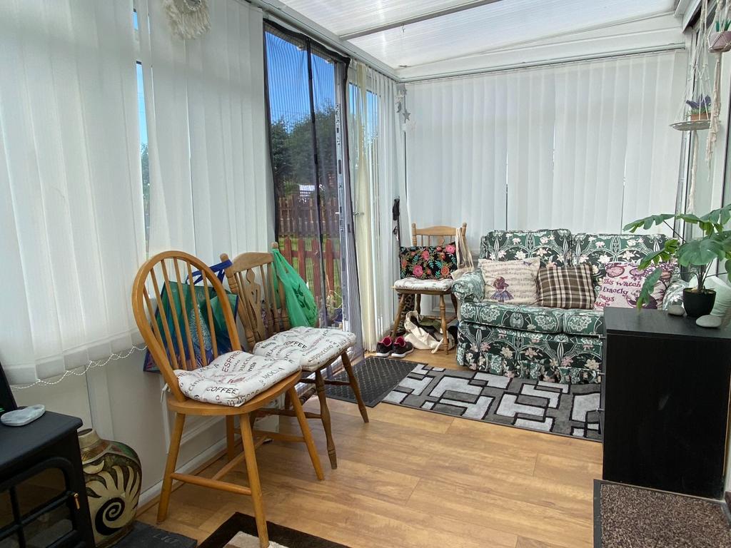 24 Glan Y Mor, Fairbourne LL38 2BX 2 bed semidetached house for sale