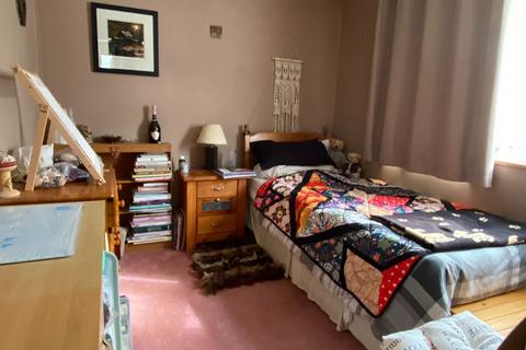 24 Glan Y Mor, Fairbourne, LL38 2BX