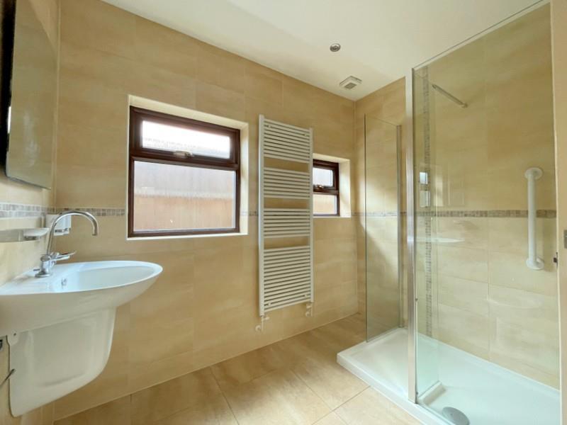 Shower Room.jpg