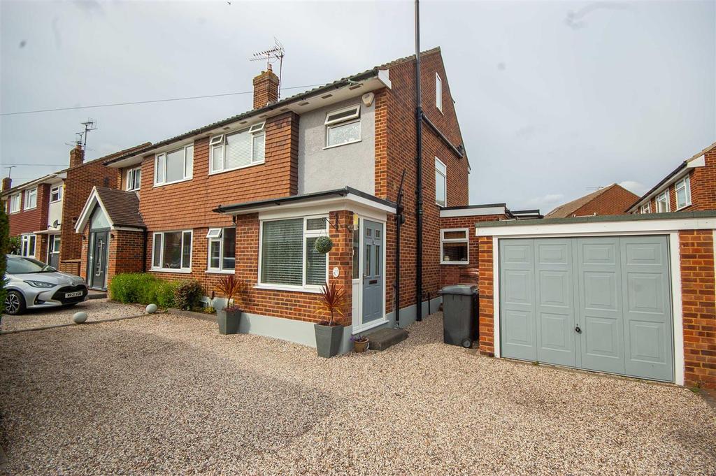 Keene Way, Galleywood, Chelmsford 4 bed semidetached house £475,000