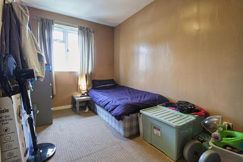 4 Farrow Hill, Leeds, LS12 3TE