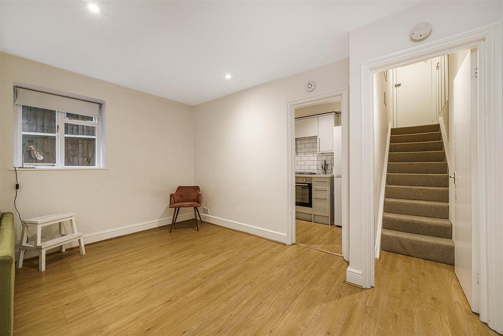 2, 118 Palace Road-6.JPG