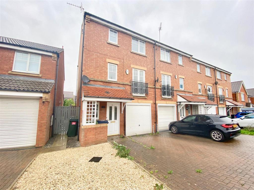 Foster Drive, Gateshead 4 bed terraced house £190,000
