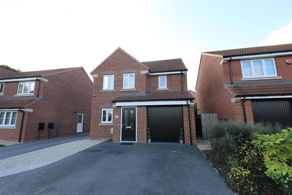 Holly Drive, Hessle 3 bed detached house £300,000