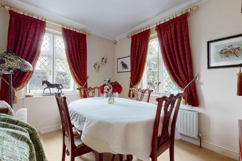 The Lodge Hillside Drive, Gravesend, DA12 1NY