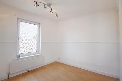 1 Belgrave Road, Barnsley, S71 1EH