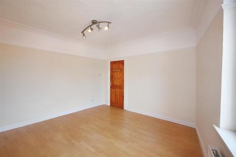 1 Belgrave Road, Barnsley, S71 1EH