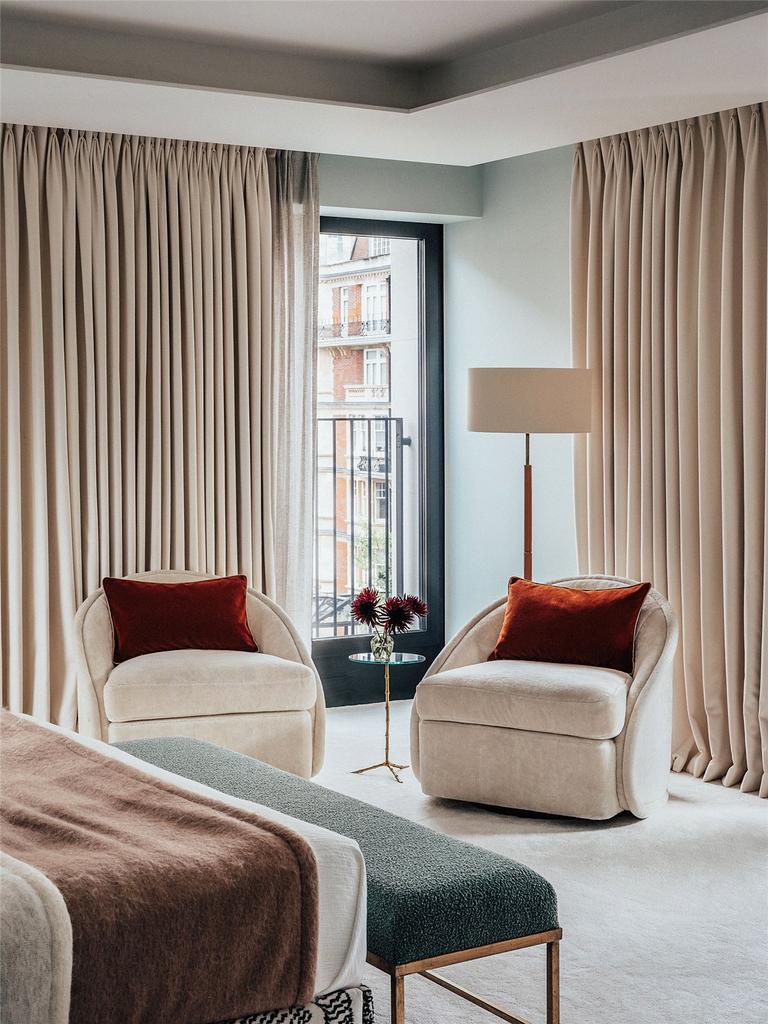 Show Apartment