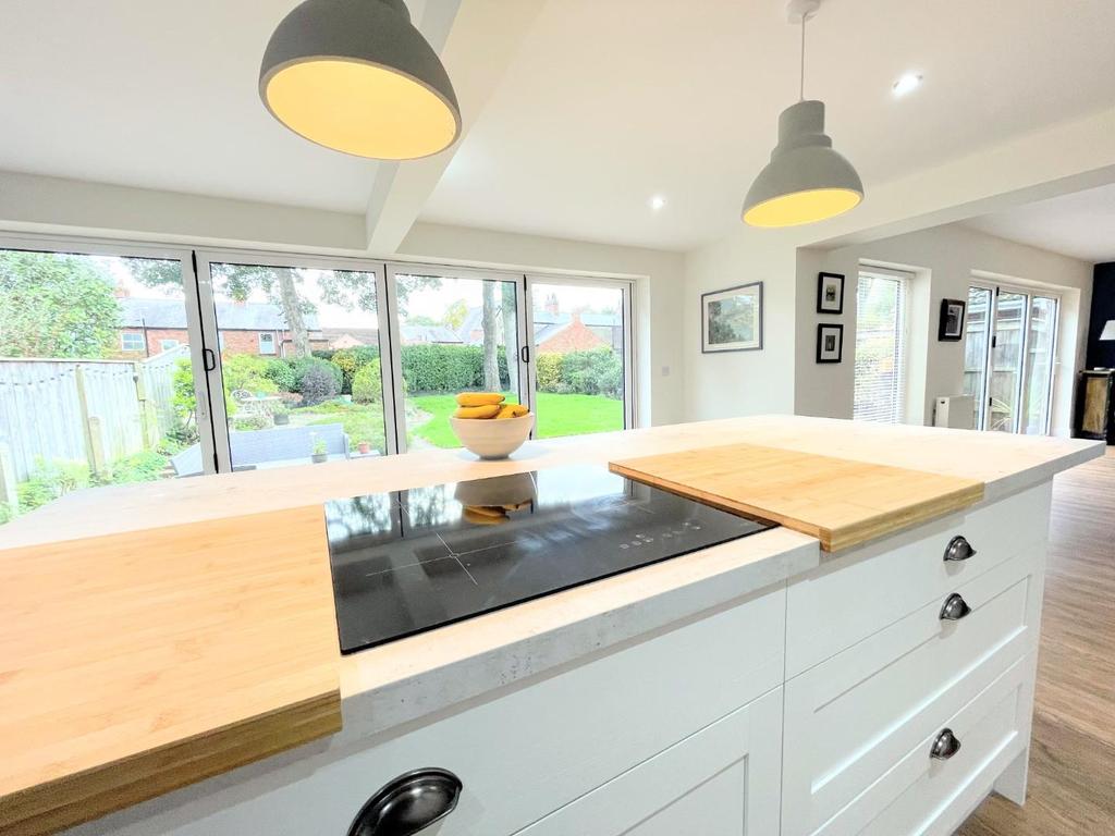 Kitchen/family room