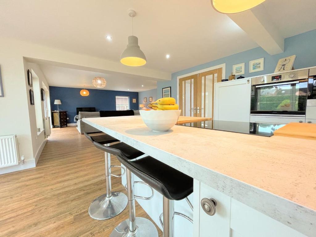 Kitchen/family room