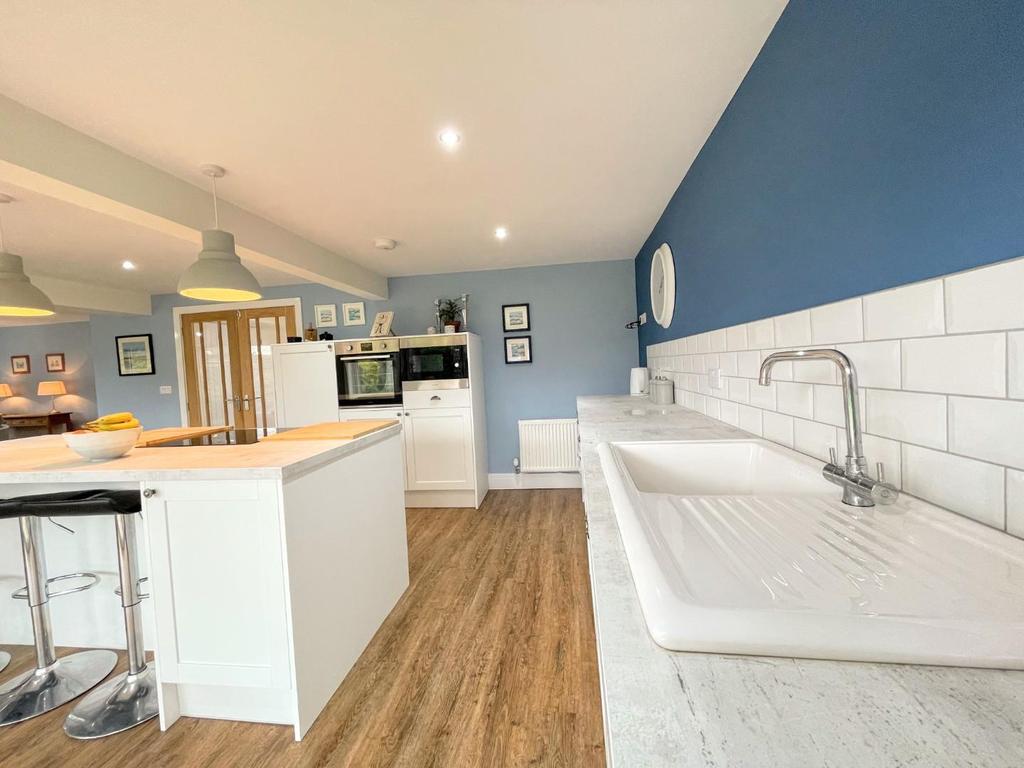 Kitchen/family room