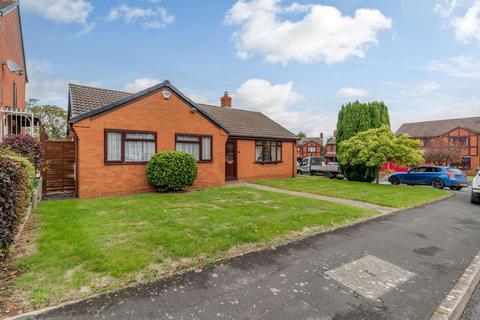 35 Warren Close, Lichfield, WS14 9XN