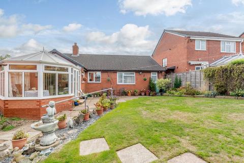 35 Warren Close, Lichfield, WS14 9XN
