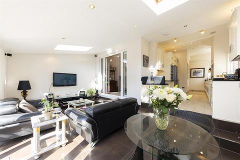 89 Cottenham Park Road, London, SW20 0DS