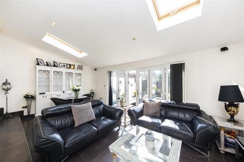 89 Cottenham Park Road, London, SW20 0DS