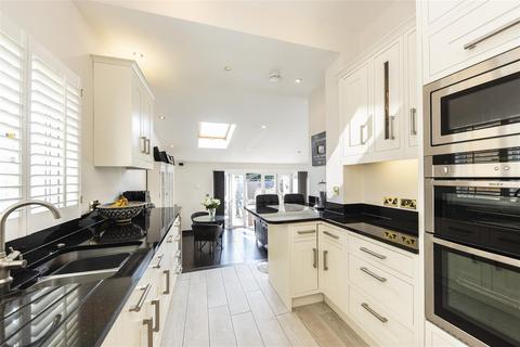 89 Cottenham Park Road, London, SW20 0DS