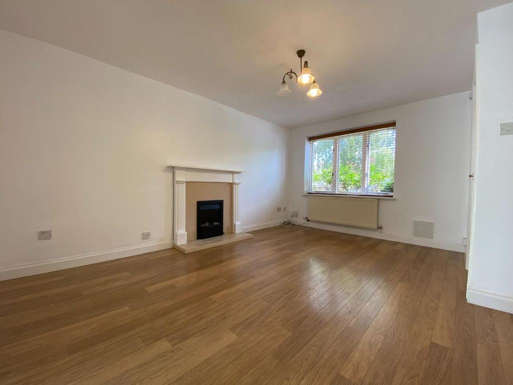 Haydock Close, StratfordUponAvon 3 bed end of terrace house £1,250