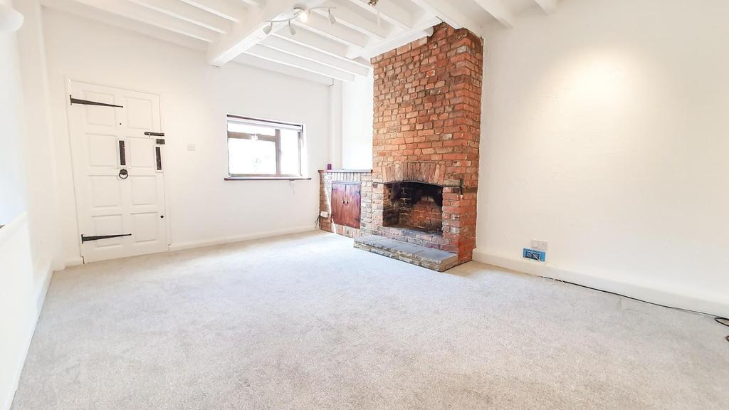 Cambridge Road, Wadesmill, Ware 2 bed cottage £1,125 pcm (£260 pw)