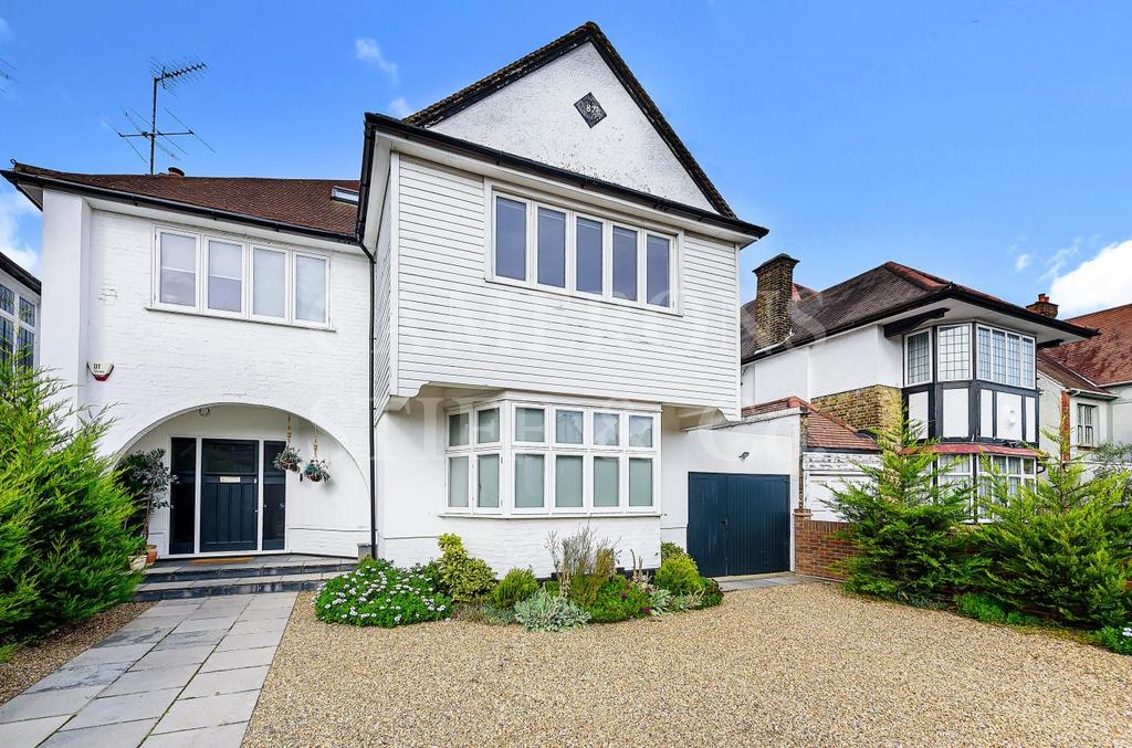 Chatsworth Road, Mapesbury Conservation Area, NW2 7 bed detached house for sale £2,350,000