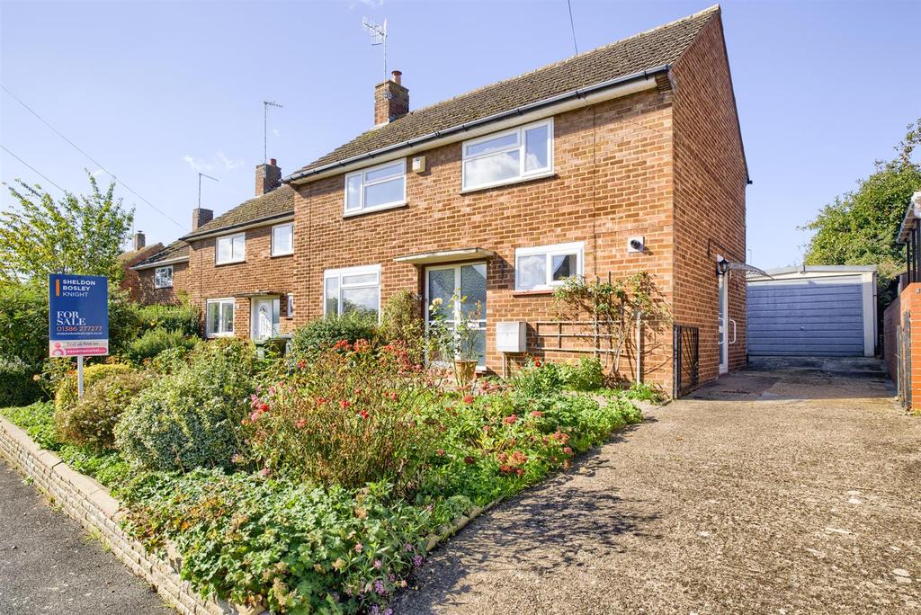 St. Andrews Road, Pershore 3 bed semidetached house £250,000