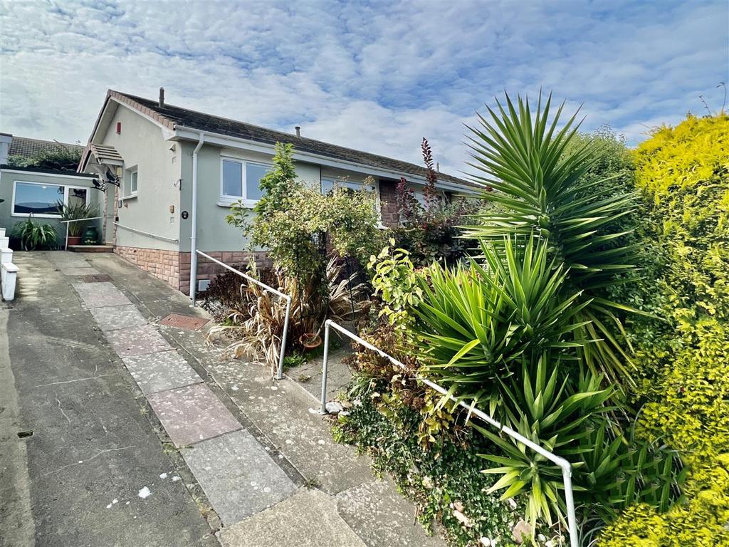Milton Crescent, Brixham 2 bed semidetached bungalow for sale £299,950