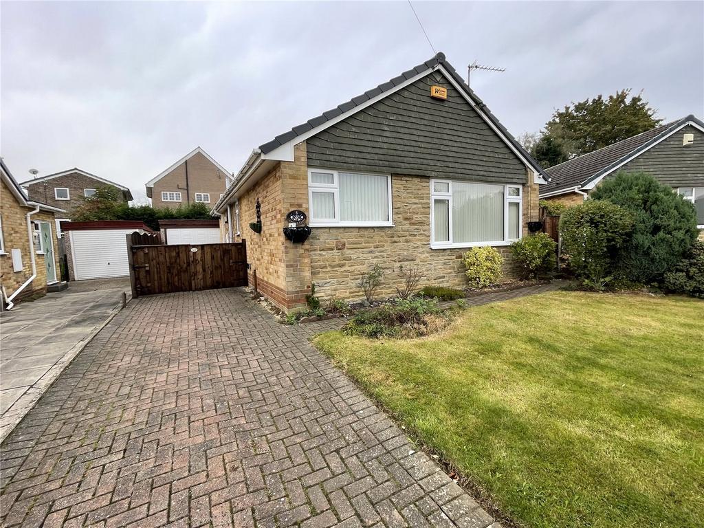 Fernlea Close, Crofton, Wakefield, West Yorkshire, WF4 2 bed bungalow