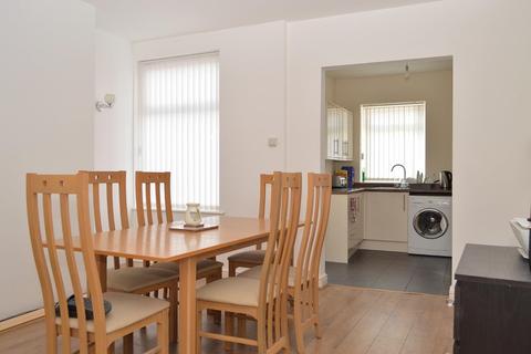 15 School Road, Oldham, OL8 4SL