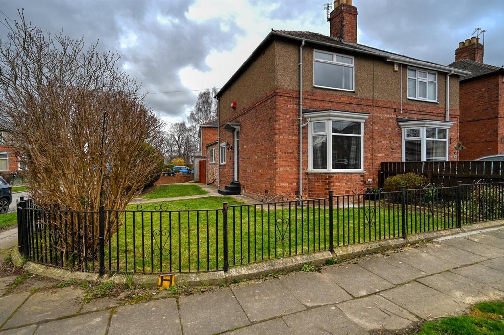 Sandriggs, Darlington, DL3 2 bed semidetached house £125,000