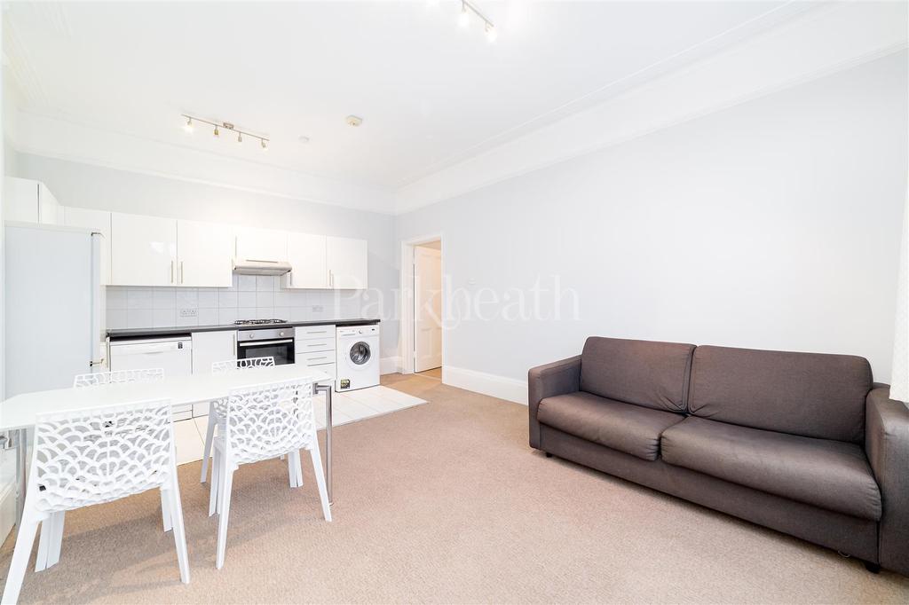 Lymington Road, West Hampstead NW6 1 bed flat £1,750 pcm (£404 pw)