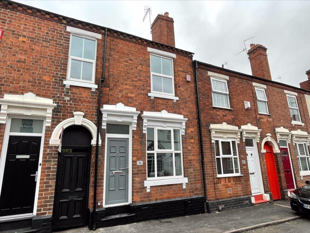 Whitehall Road, Cradley Heath 2 bed terraced house £775 pcm (£179 pw)