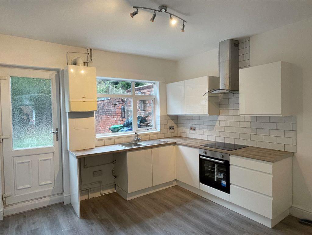Whitehall Road, Cradley Heath 2 bed terraced house £775 pcm (£179 pw)