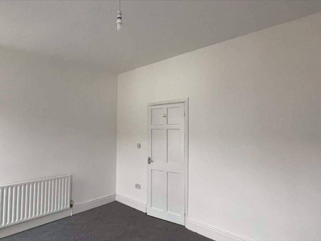 Whitehall Road, Cradley Heath 2 bed terraced house £775 pcm (£179 pw)