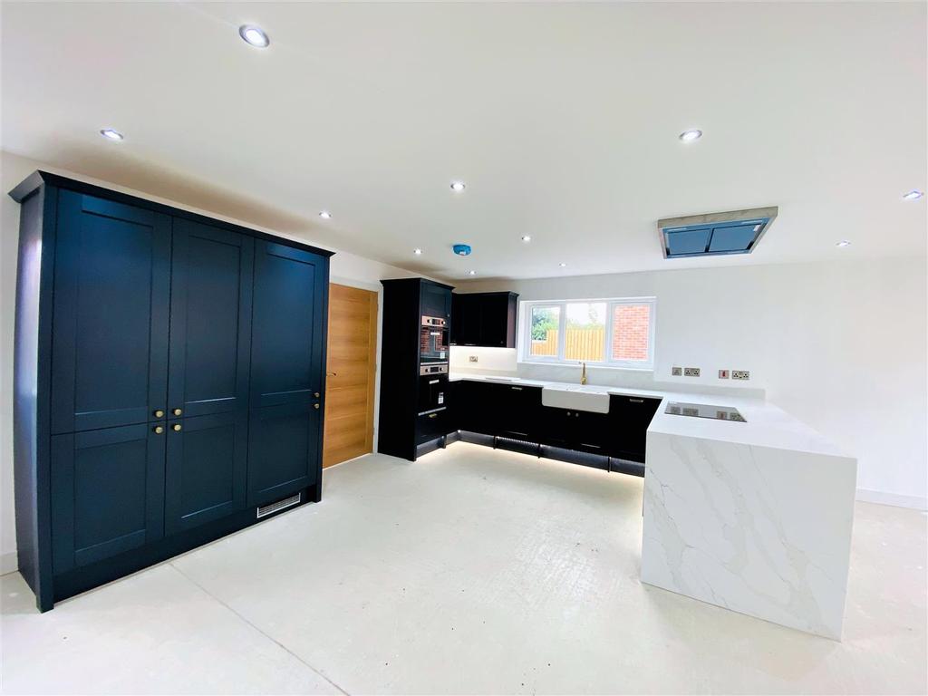 Rosemary Drive, Carlton, Selby 4 bed detached house £450,000