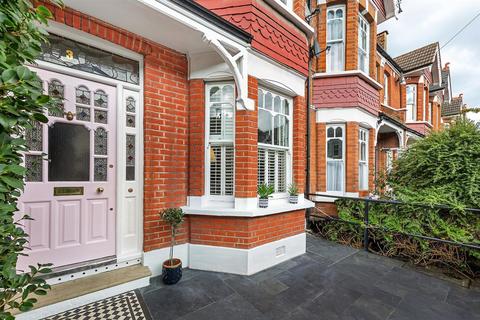 3 Mount Road, London, SW19 8ES