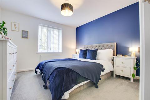 2 bedroom apartment for sale - Hillside Court, Constables Way, Hertford