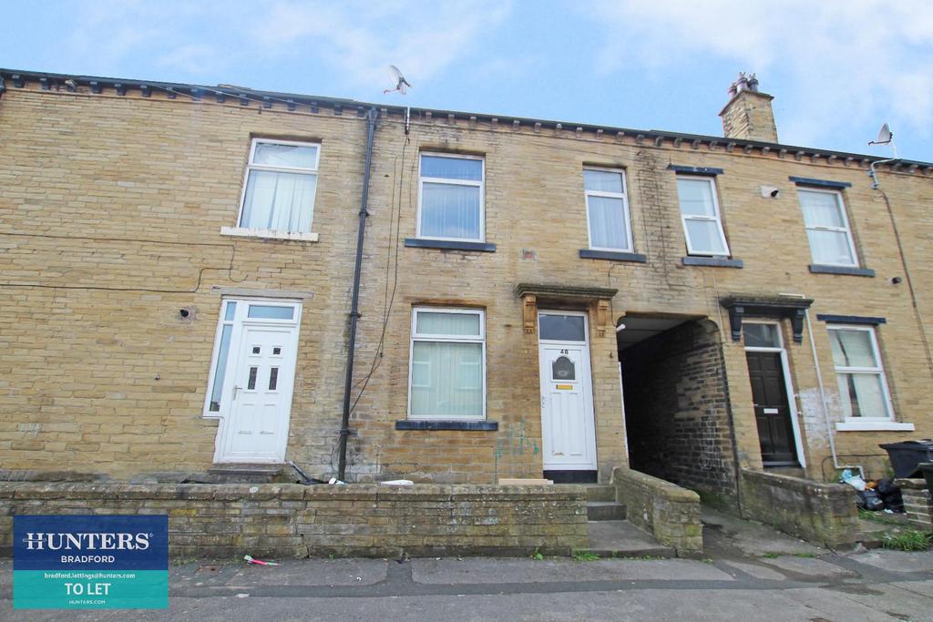 Daisy Street, Bradford, BD7 2 bed terraced house to rent £600 pcm (£