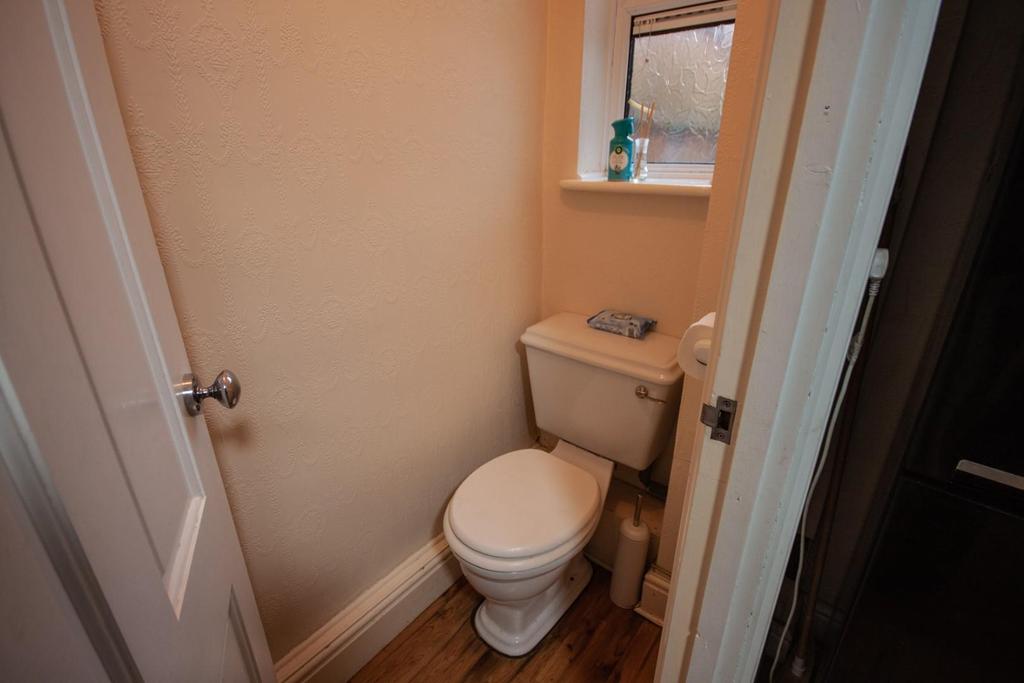 Guest cloakroom