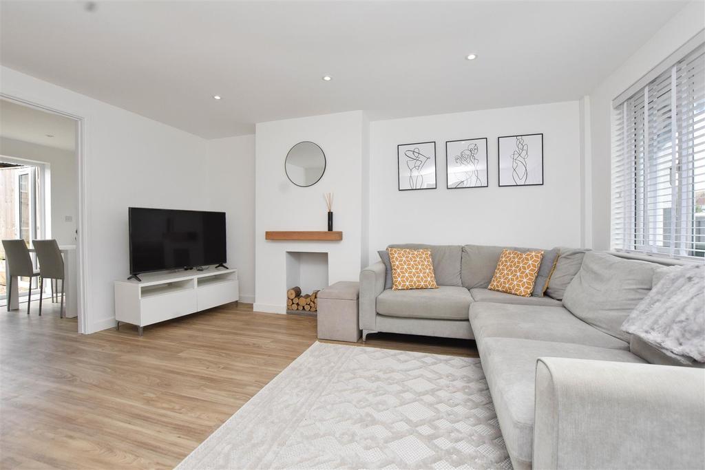 Brodrick Road, Eastbourne 2 bed terraced house for sale £280,000