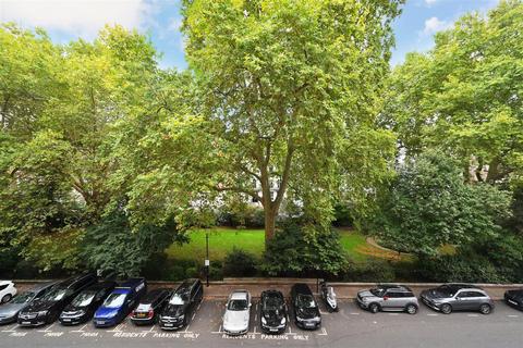 3 bedroom flat to rent - Lowndes Square, Knightsbridge, SW1X