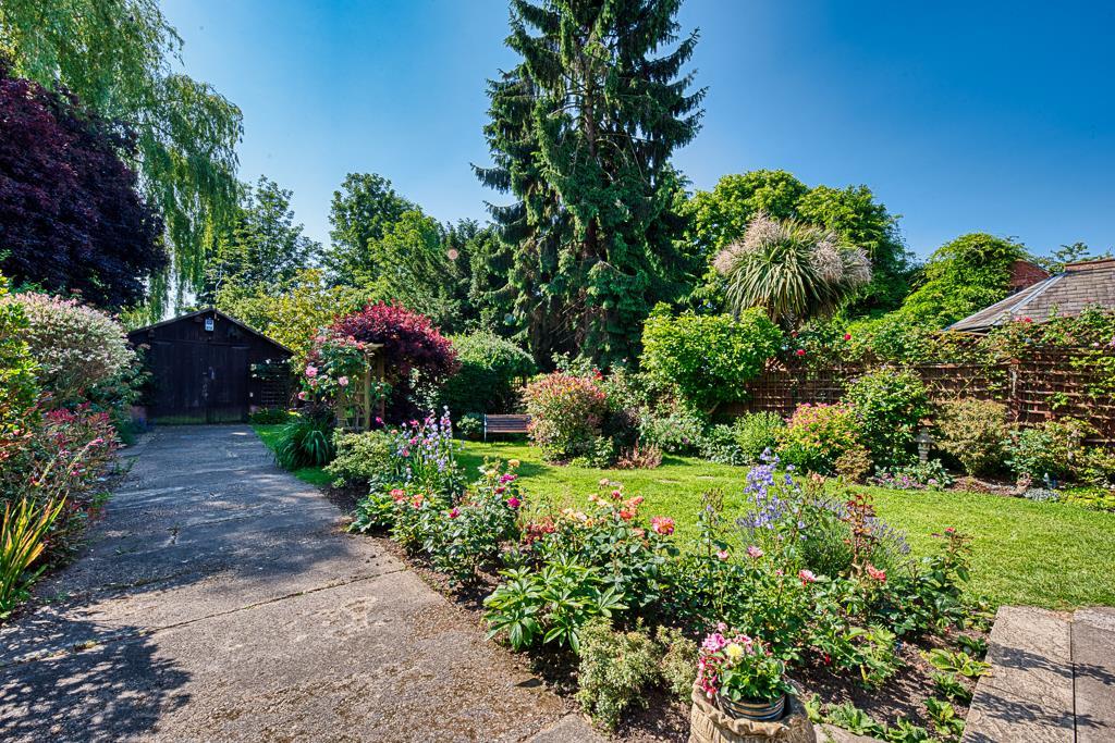 Nottingham Road, Lowdham 3 bed detached house for sale £400,000