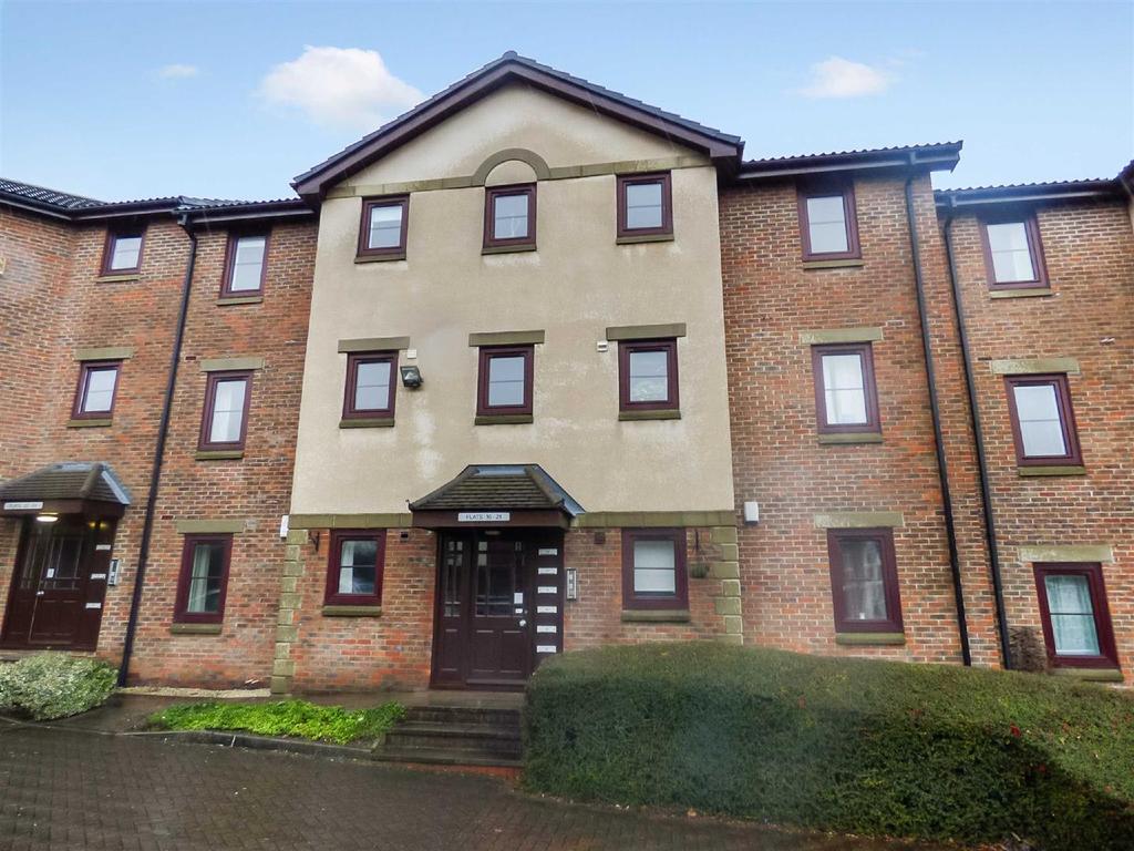 Abigail Court, Gosforth 2 bed apartment £750 pcm (£173 pw)
