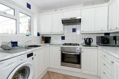 16 Lychpole Walk, Goring By Sea, Worthing, BN12 6NN
