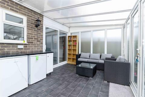 16 Lychpole Walk, Goring By Sea, Worthing, BN12 6NN