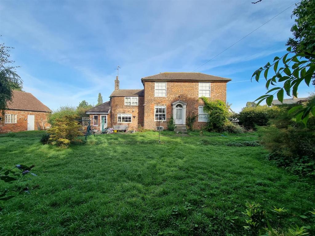 Pinchbeck Road, Spalding 3 bed detached house £275,000