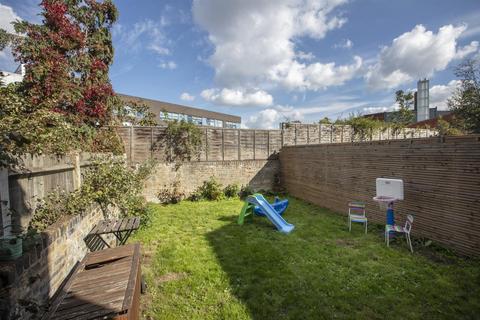 16 County Grove, London, SE5 9LE
