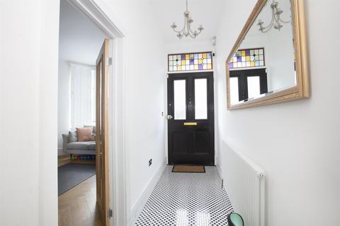 16 County Grove, London, SE5 9LE
