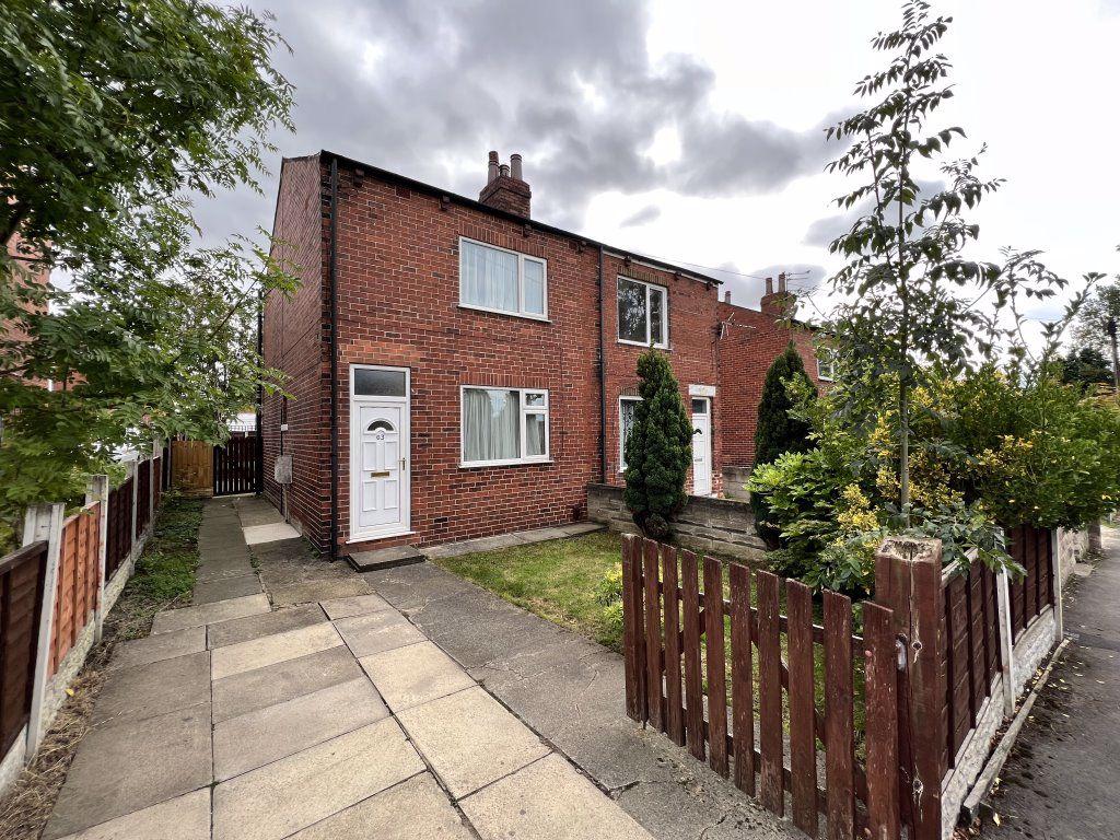 Westfields, Castleford, WF10 2 bed semidetached house £675 pcm (£156 pw)