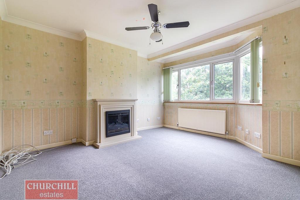 Westview Drive, Woodford Green 2 bed £300,000